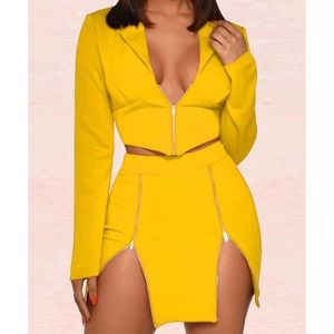 Yellow suit set